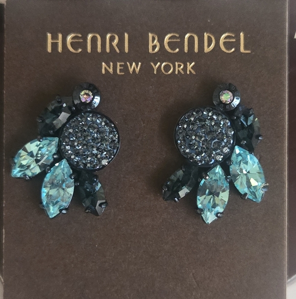 NIB Henri Bendel Teal And Blue Stud Rivet Statement Earrings - Picture 1 of 4